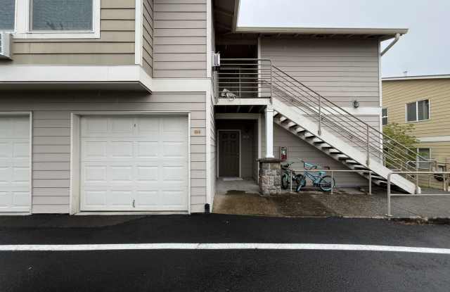 Spacious 904 Sq Ft Home in Bethany with Garage Parking, Washer/Dryer & Modern Kitchen Features photos photos