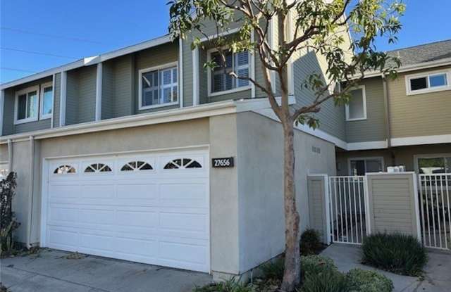 27656 Falkirk - 27656 Falkirk, Mission Viejo, CA 92691