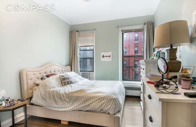320 East 86th Street Gallery 3
