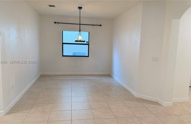 737 SE 37th Pl Gallery 4