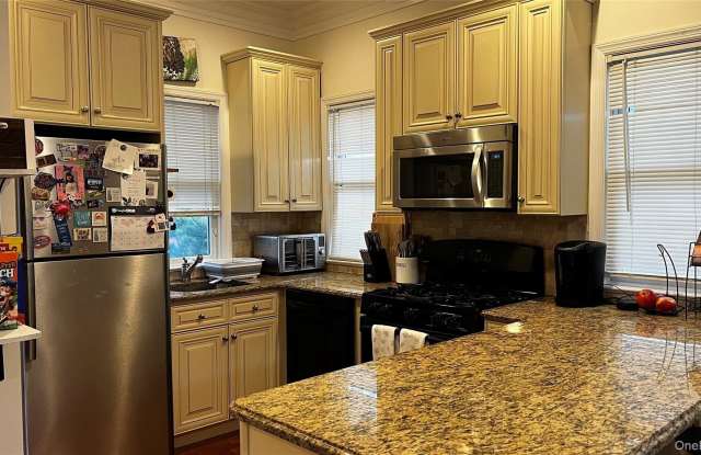 137 W Market Street photos photos