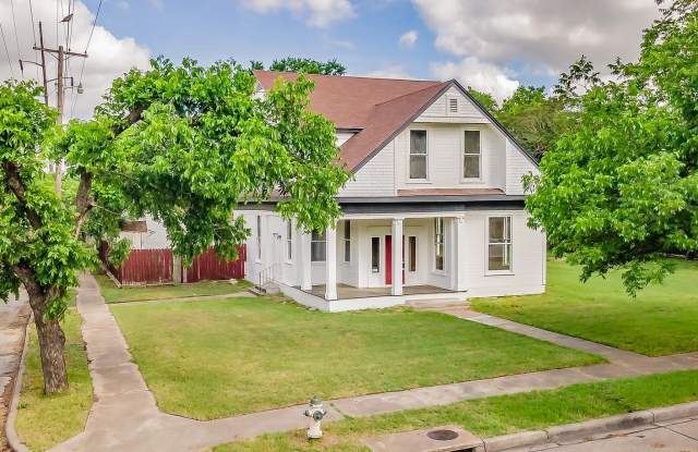 2700 Grim Avenue - 1 Gallery 3