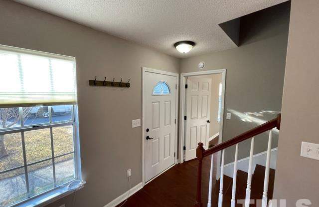 4212 Bluffs Lane Gallery 2