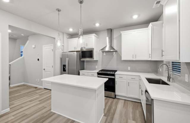 Stunning South-Facing Home with Mountain Views & Modern Finishes! Gallery 1