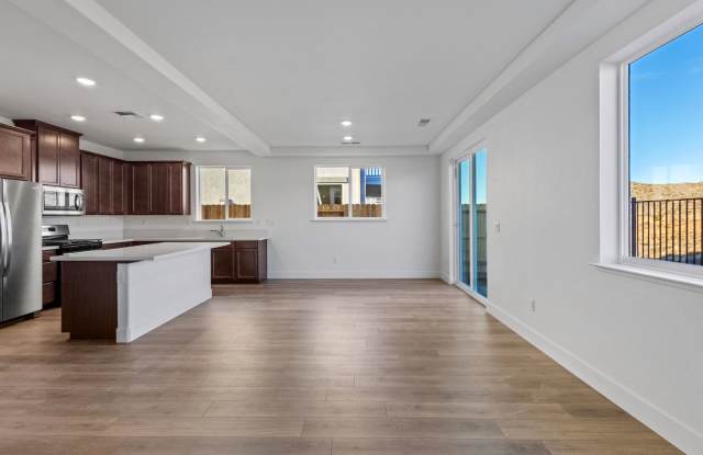 4 BED | 3 BATH | SINGLE-STORY - 7504 Rambling Ridge Road, Reno, NV 89506
