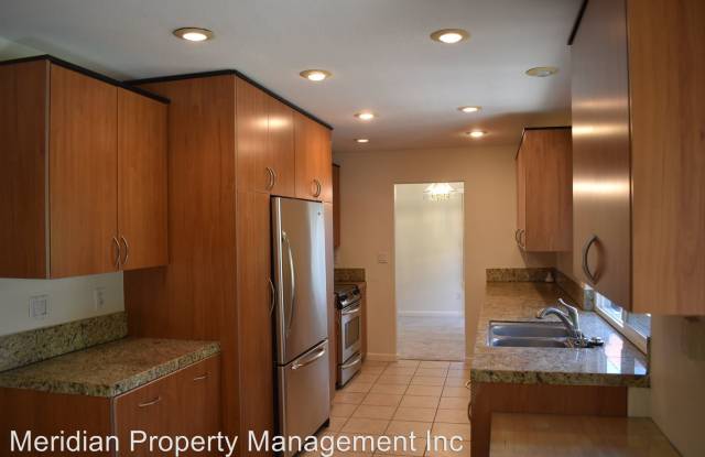 8929 Twin Trails Drive Gallery 2