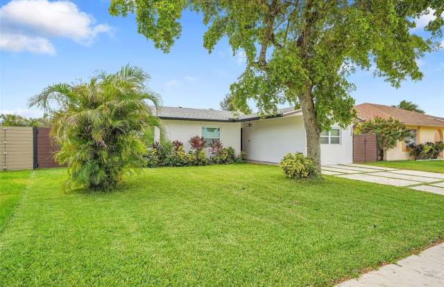 7506 SW 7TH Court Gallery 2