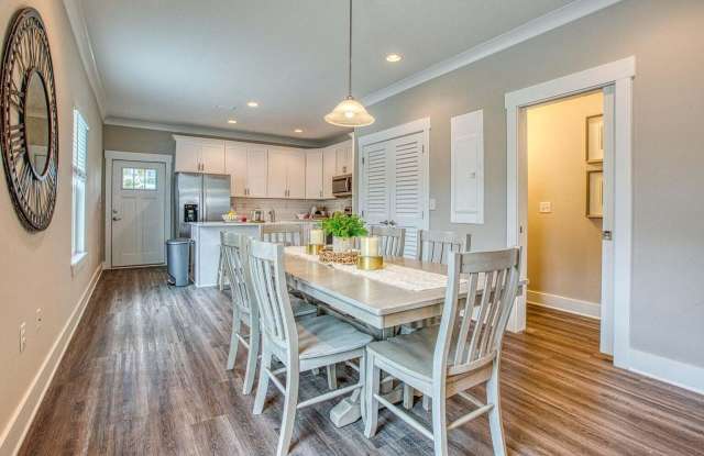 76 Date Palm Lane Gallery 2