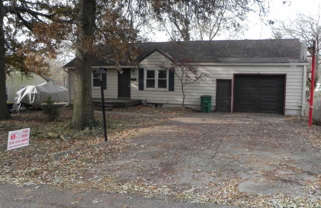 5420 Ralston Ave - 5420 Ralston Avenue, Raytown, MO 64133