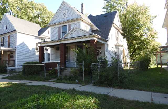 306 Gold Avenue Northwest photos photos