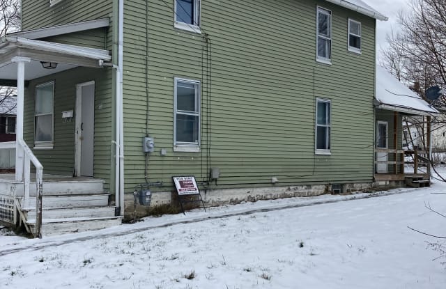 833 Wallis - 833 Wallis Avenue, Sharon, PA 16146