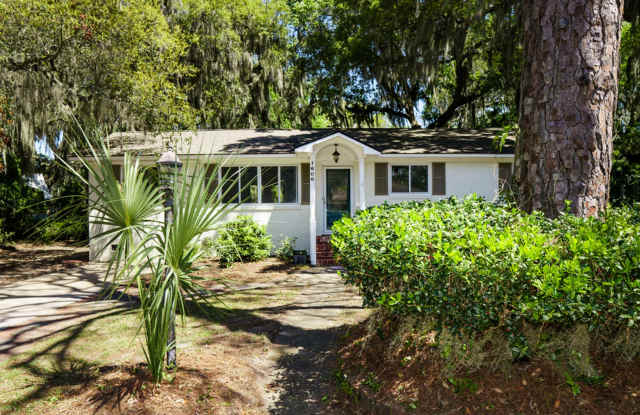 Coastal Charm in the Heart of Port Royal photos photos
