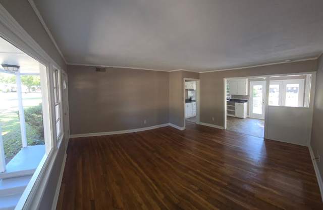 220 Robinwood Cir Gallery 2
