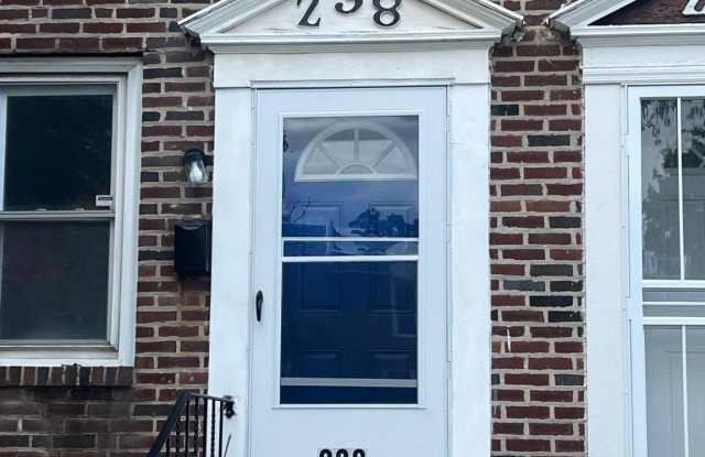 238 W 22ND Street Gallery 1