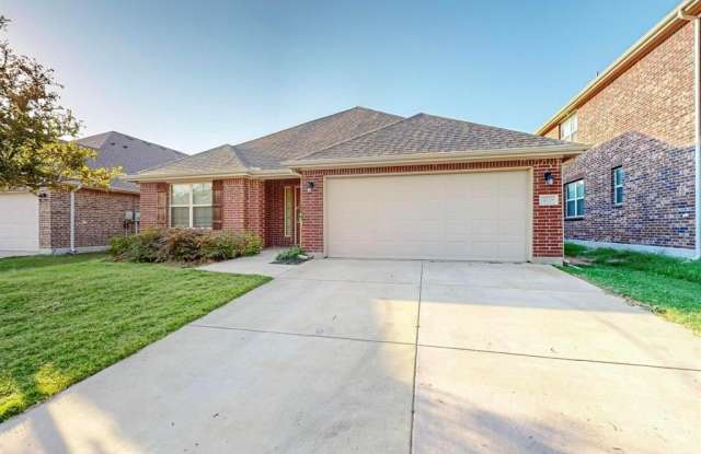4728 MEADOW GREEN Trail - 4728 Meadow Green Trail, Fort Worth, TX 76244