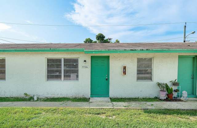 4766 Gulfstream Road Gallery 1