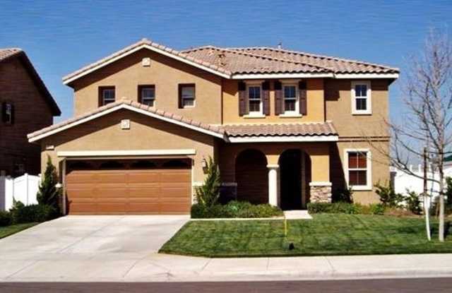 Beautiful 4 bedroom, 3 bath home. Gallery 1