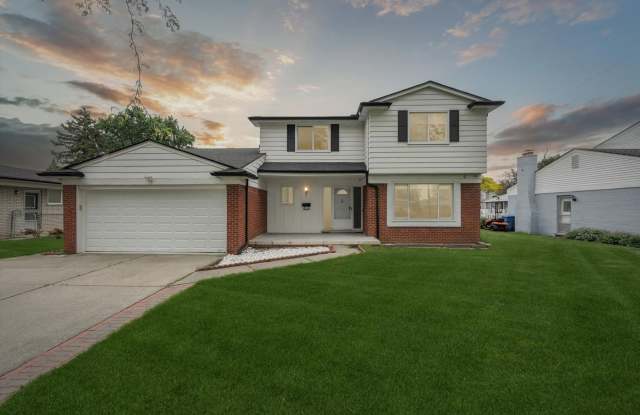 Move-In Ready 4 bedroom, 3 bathroom Home in Warren, Michigan photos photos