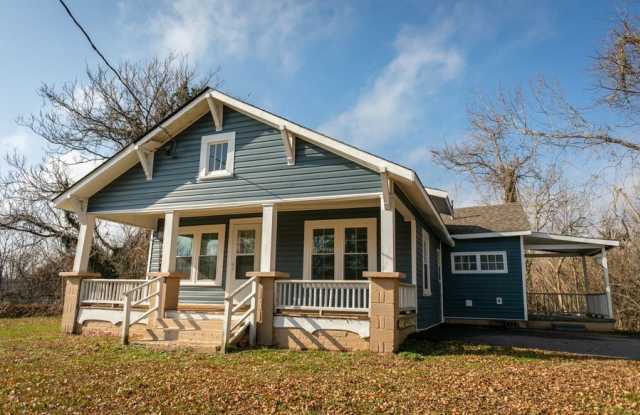 414 Rankin Street Northwest - 414 Rankin Street Northwest, Lenoir, NC 28645