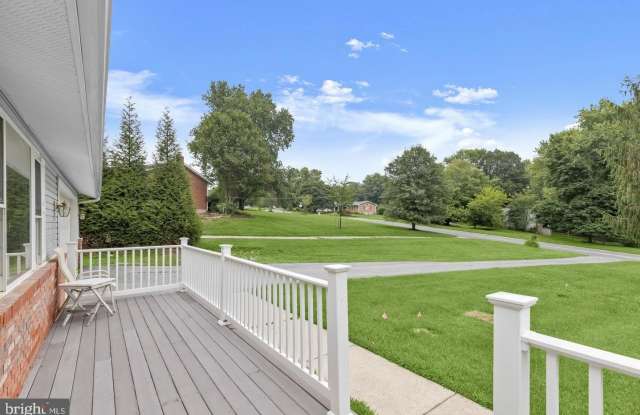7002 BRISTOL PL Gallery 4