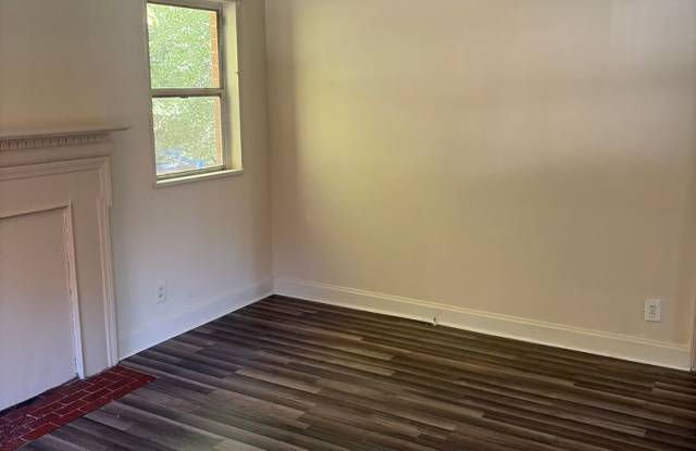 933 LOCKLAND AVENUE Gallery 3