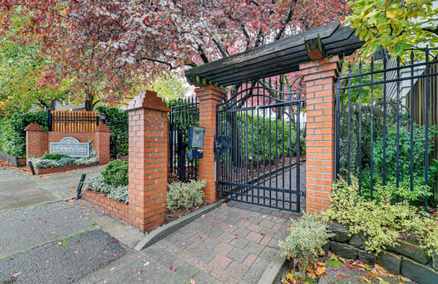 1624 1/2 15th Avenue - 1624 1/2 15th Ave, Seattle, WA 98122