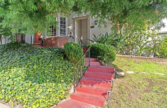 3136 Griffith Park Boulevard photos photos