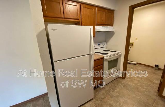704 E Bain photos photos