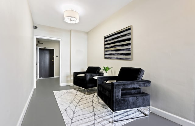 720 Louise Apartments Gallery 2