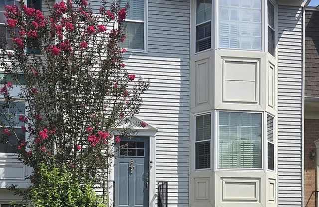 6157 Green Hollow Court - 6157 Green Hollow Court, West Springfield, VA 22152