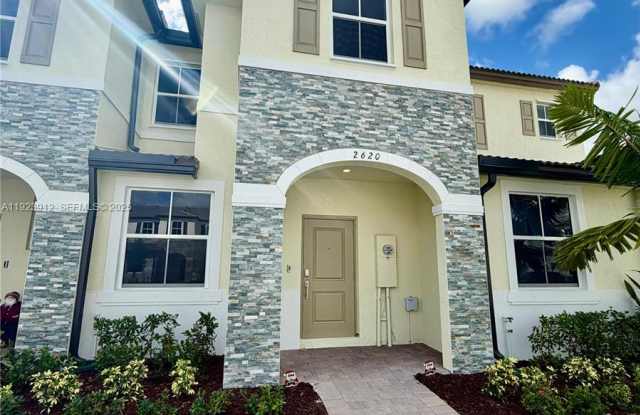 2620 Southeast 27th Drive - 2620 Southeast 27th Drive, Homestead, FL 33035