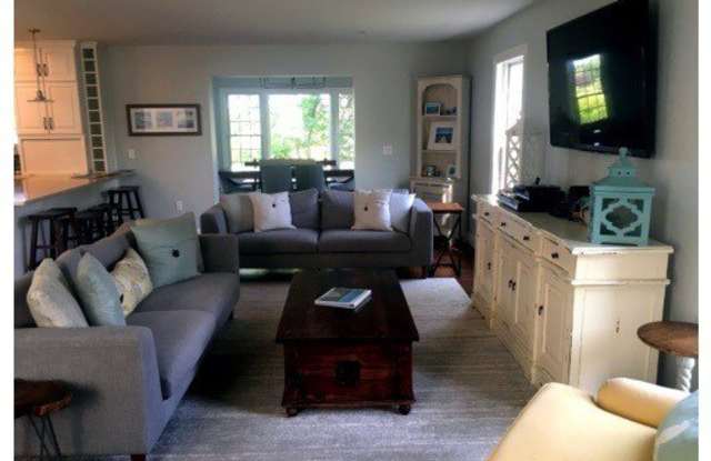 44 FAIRLAWN DR Gallery 3