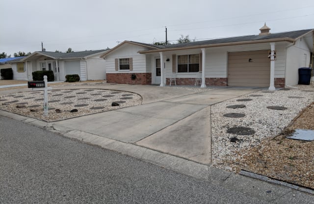 3550 Bradford Dr - 3550 Bradford Drive, Beacon Square, FL 34691