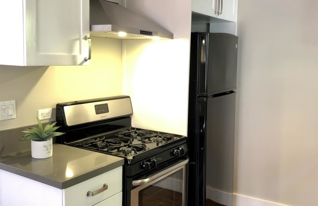 1121 1/2 N Coronado St - 1121 1/2 N Coronado St, Los Angeles, CA 90026