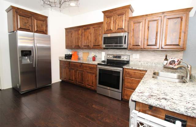 3415 W. Clabber Creek Blvd. Gallery 4
