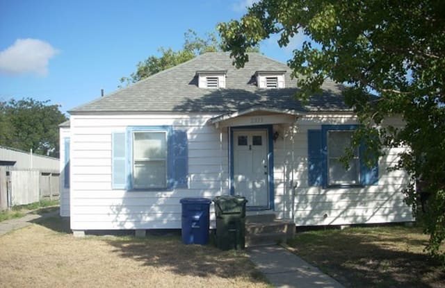 2333 Riggan St - 2333 Riggan Street, Corpus Christi, TX 78404