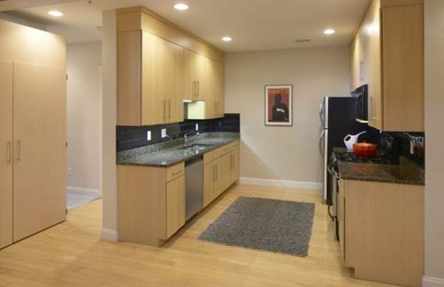 Somerville 2 BD 2 BATh Gem Available 9/1 Gallery 3