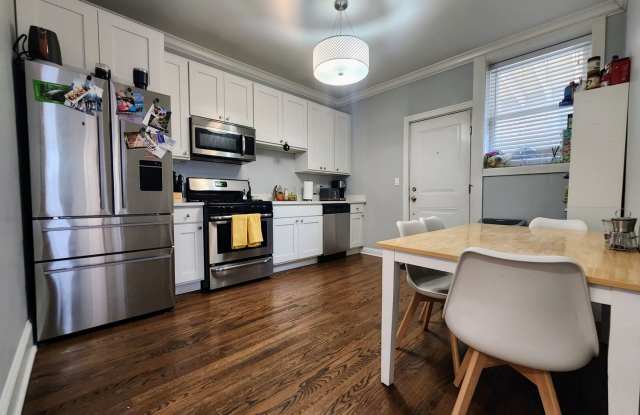 Luxury 4 bedroom duplex in East Lakeview photos photos