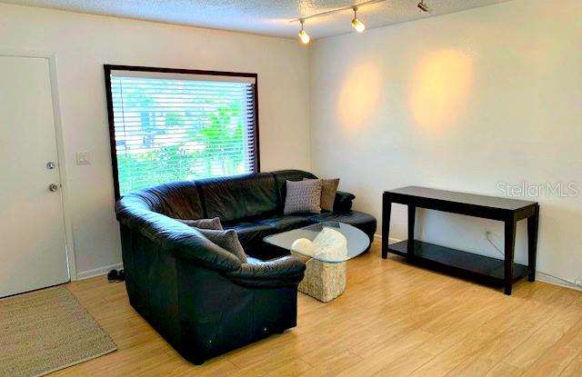 2406 W NORTH A STREET Gallery 2