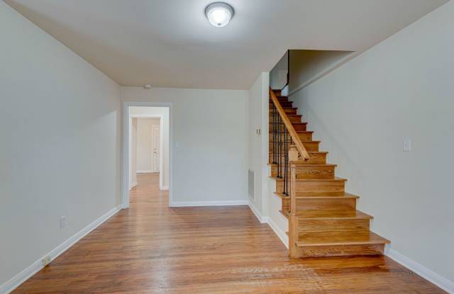 3bed 2bath West End Duplex Gallery 4