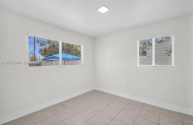 1548 NE 131st Ln Gallery 4