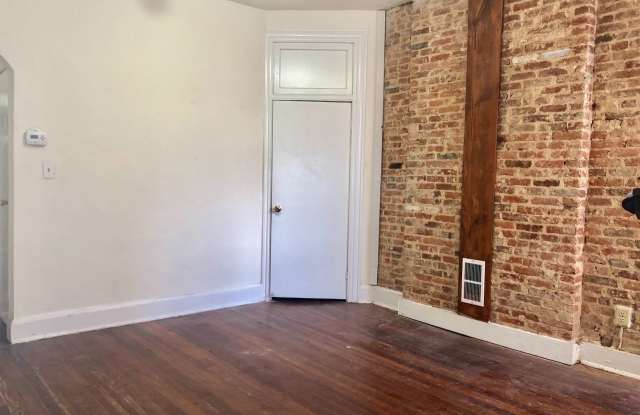 844 W 35th St Gallery 4