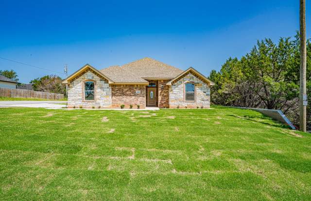 2600 Creek Drive Gallery 1