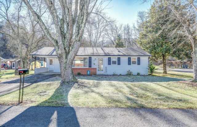 Adorable Ranch Home photos photos
