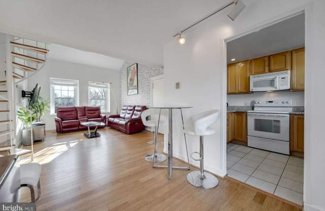 2950 S COLUMBUS Street unit: C2 - 2950 South Columbus Street, Alexandria, VA 22206