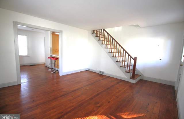 11 HART AVENUE Gallery 3
