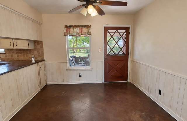 1505 Sunset Dr Gallery 4