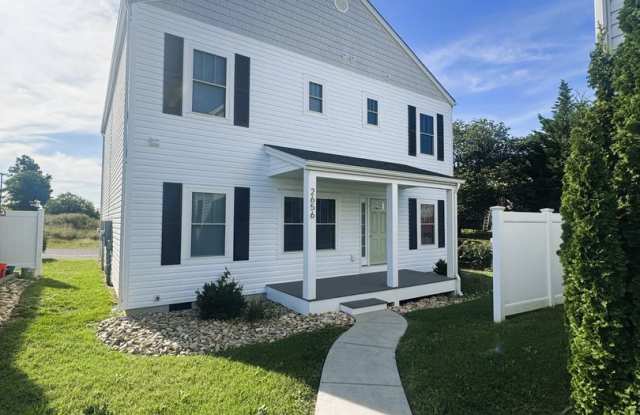 Duplex in Rockingham County Gallery 1