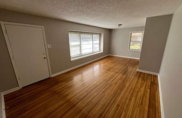 1508 East Raines Road Gallery 2