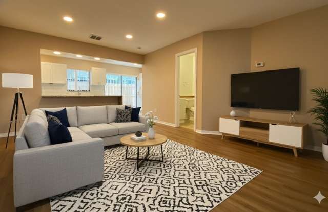 Modern Comfort Meets Convenience: Your 2-Bed, 2.5-Bath Oasis Awaits! ***Limited Time Special for Approved Applicants!!!*** - 6262 Yorktown Drive, Orlando, FL 32807